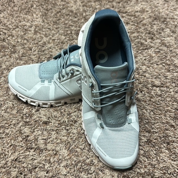 On Cloud Womens sneaker size 11 - Picture 4 of 6